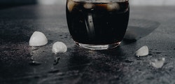 پیشنهاد می دهد